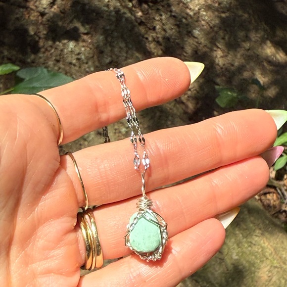 Jewelry - Adorable chrysoprase necklace